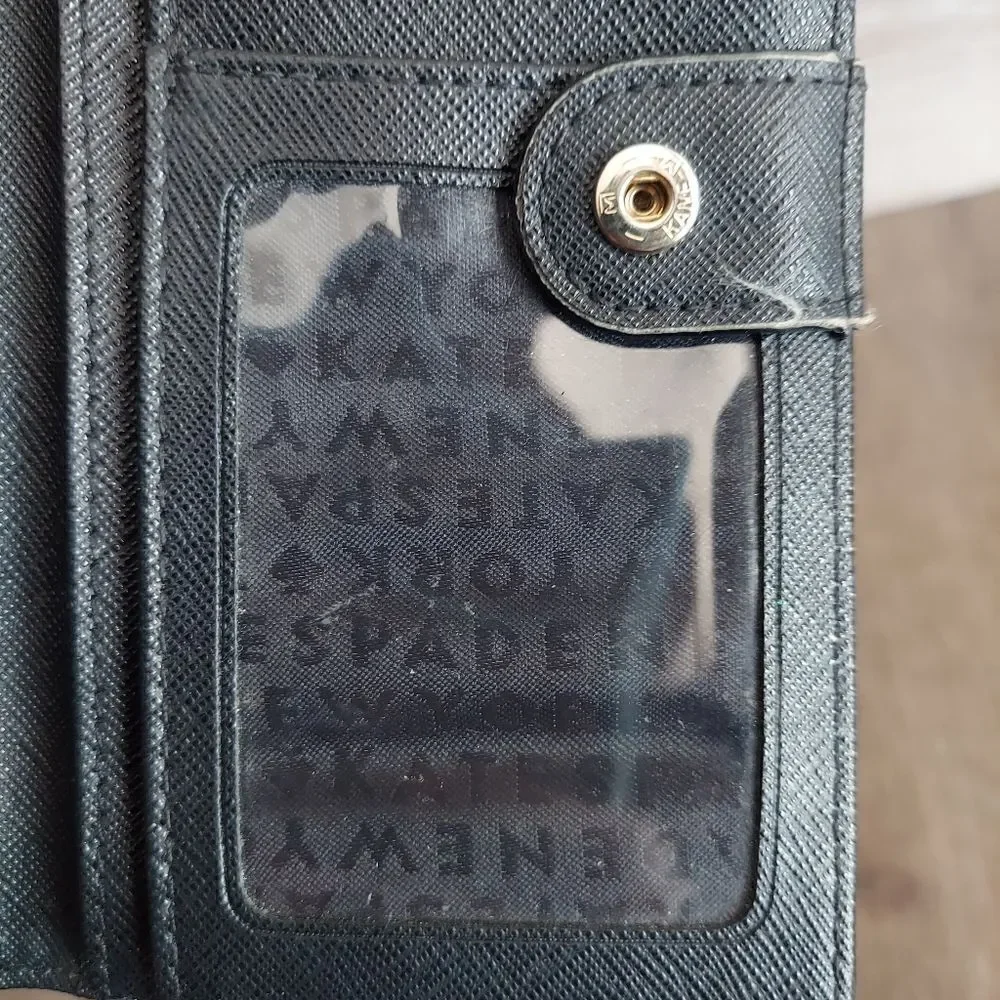 Classic Kate Spade Bifold Snap Wallet